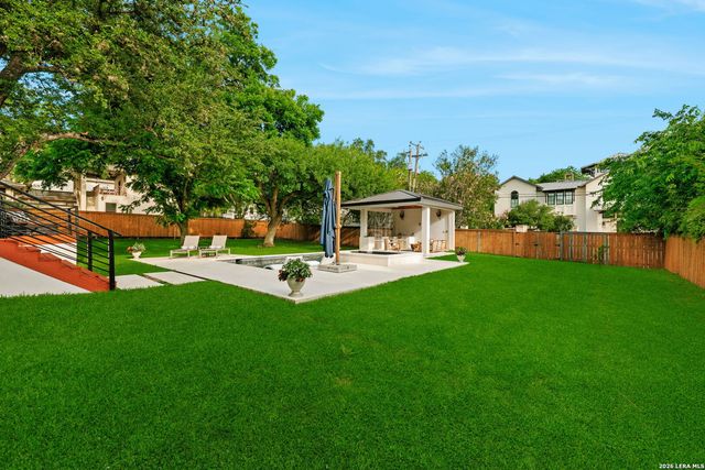 524 GARRATY RD, Terrell Hills, TX 78209