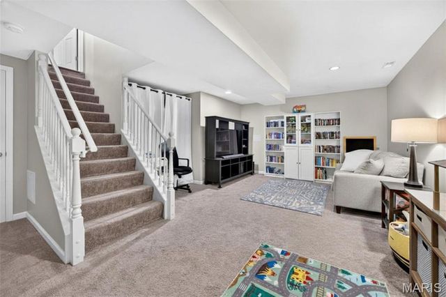 8 Jacqueline Circle, O'fallon, MO 63368