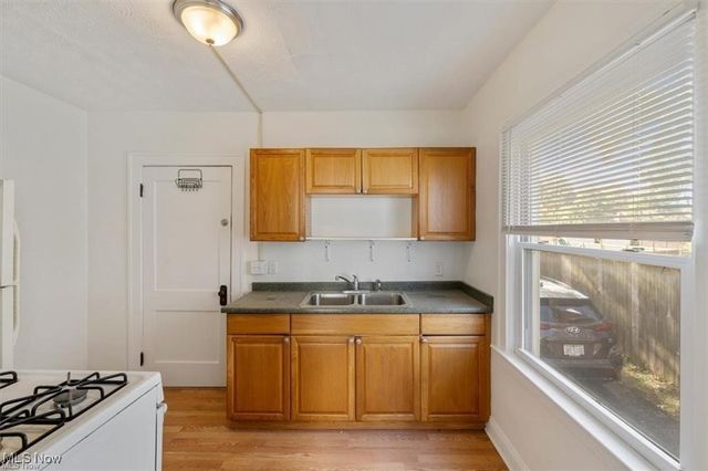 14217 Athens Avenue, Lakewood, OH 44107