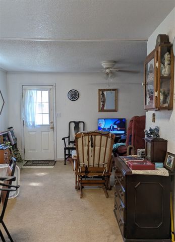 102 E Oak Avenue, Comanche, TX 76442