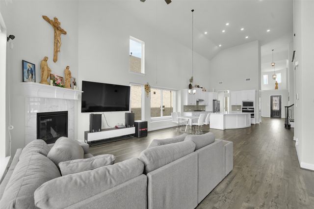 804 Meadow Holly Drive, Wylie, TX 75098