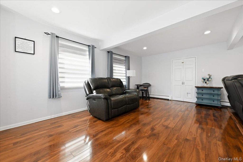 136 Tardy Lane S, Wantagh, NY 11793 — photo 5