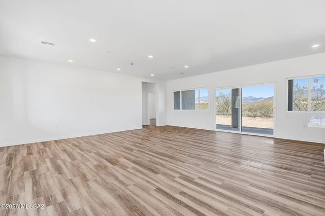 13777 E Windy Way, Vail, AZ 85641