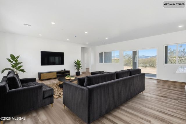 13777 E Windy Way, Vail, AZ 85641