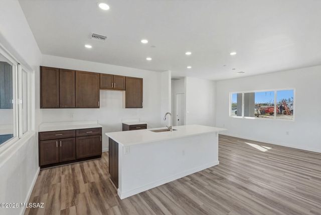 13777 E Windy Way, Vail, AZ 85641