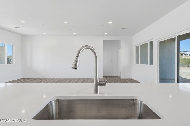 13777 E Windy Way, Vail, AZ 85641