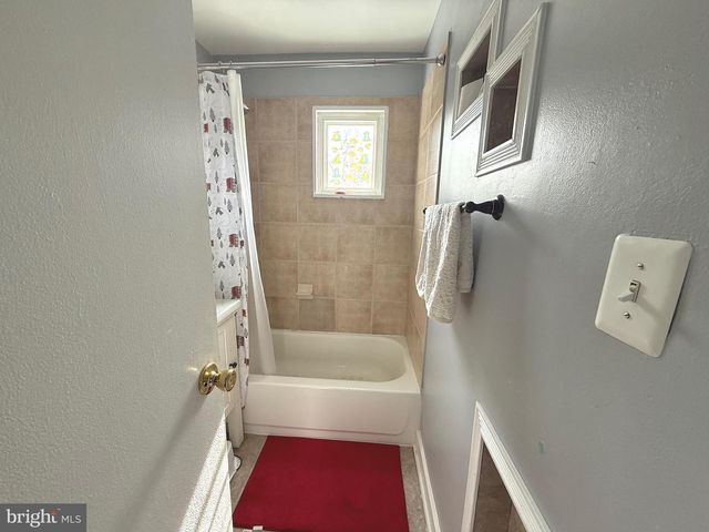 115 MARTIN DR, Manassas Park, VA 20111