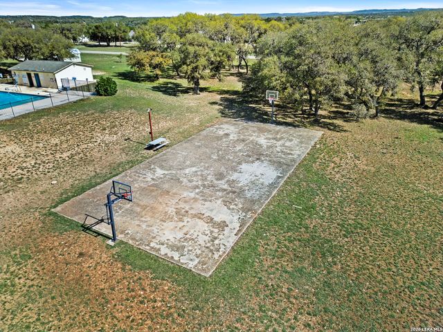 164 Pr 1523, Bandera, TX 78003
