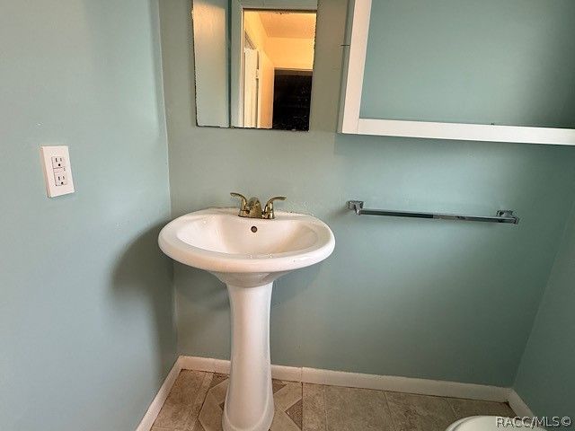 308 S Adams Street, Beverly Hills, FL 34465