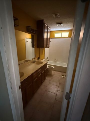 2014 Pecan Dr, Portland, TX 78374