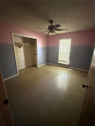 2014 Pecan Dr, Portland, TX 78374