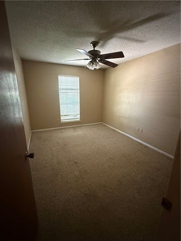 2014 Pecan Dr, Portland, TX 78374
