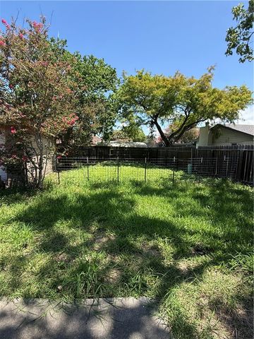 2014 Pecan Dr, Portland, TX 78374