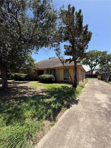 2014 Pecan Dr, Portland, TX 78374