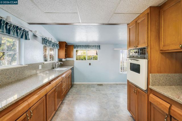 3800 Alhambra Way, Martinez, CA 94553