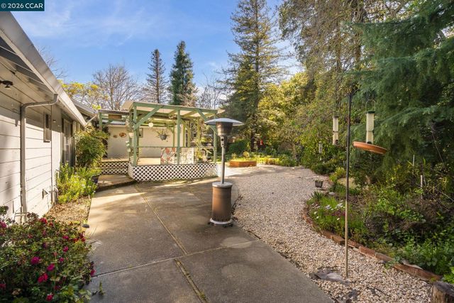 3800 Alhambra Way, Martinez, CA 94553