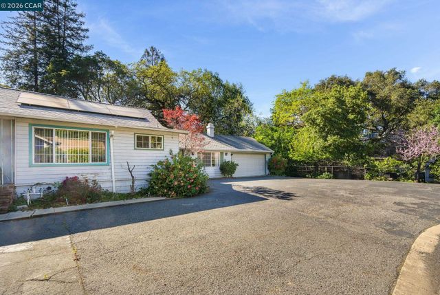 3800 Alhambra Way, Martinez, CA 94553