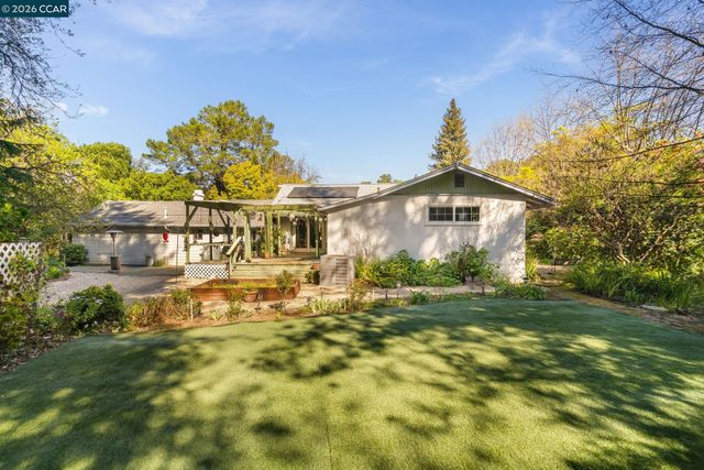 3800 Alhambra Way, Martinez, CA 94553