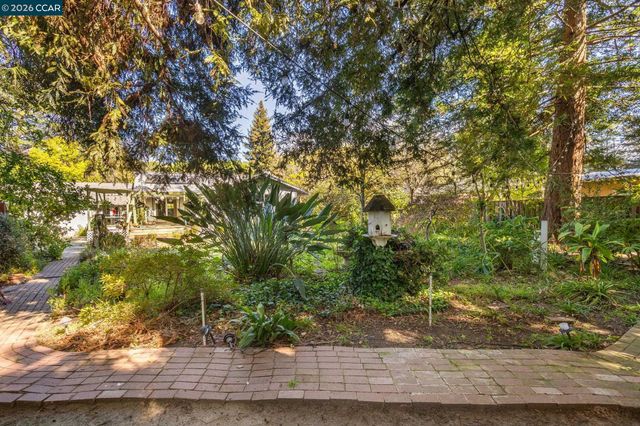 3800 Alhambra Way, Martinez, CA 94553