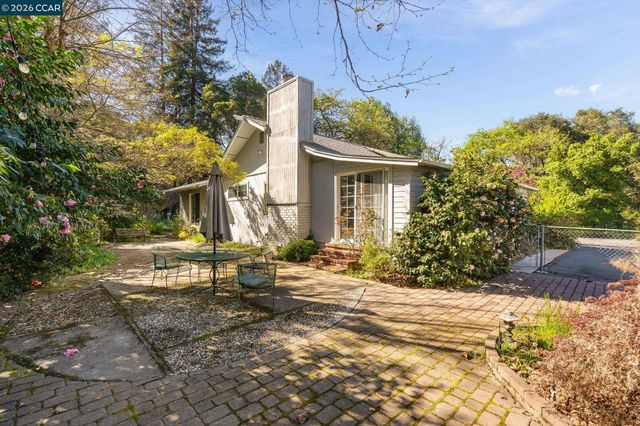 3800 Alhambra Way, Martinez, CA 94553