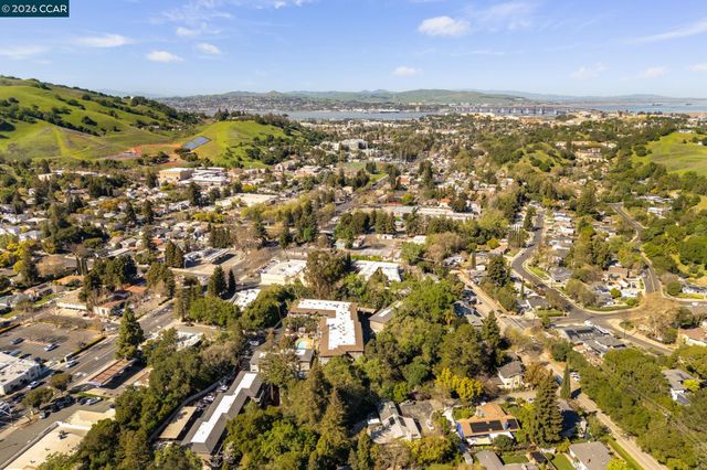 3800 Alhambra Way, Martinez, CA 94553