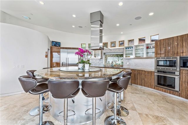 1005 Madison Place, Laguna Beach, CA 92651