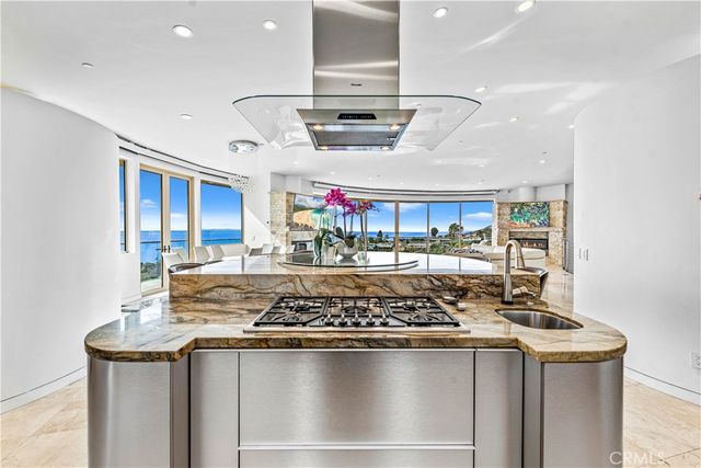 1005 Madison Place, Laguna Beach, CA 92651