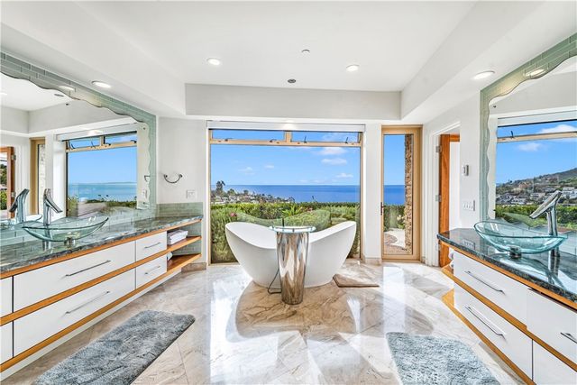 1005 Madison Place, Laguna Beach, CA 92651