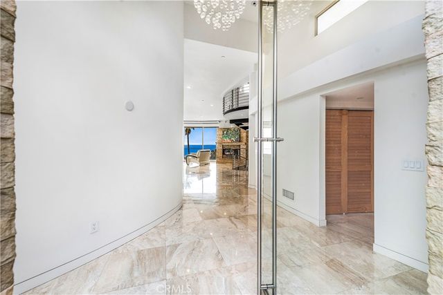 1005 Madison Place, Laguna Beach, CA 92651