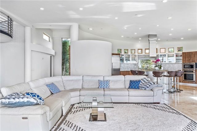 1005 Madison Place, Laguna Beach, CA 92651