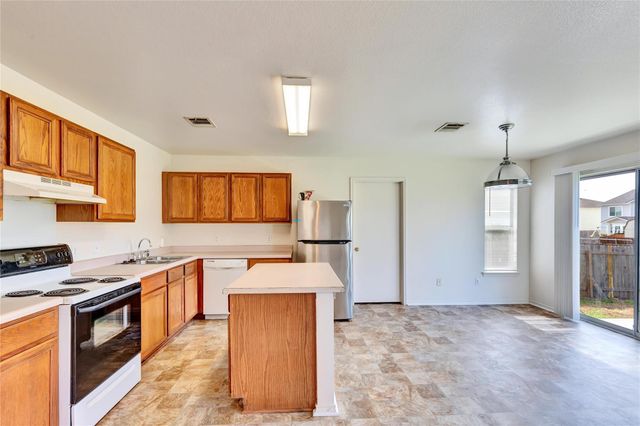 5204 Bahan, Del Valle, TX 78617