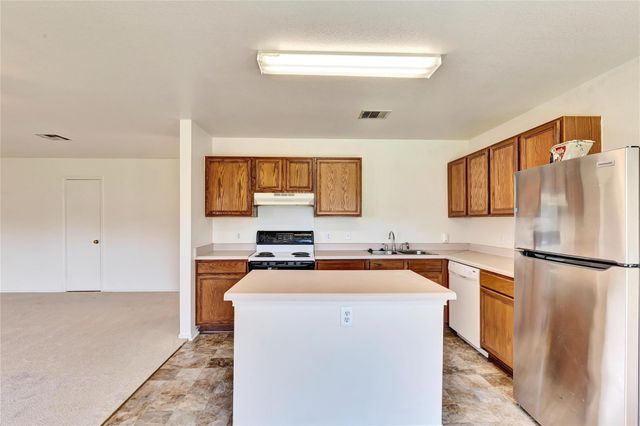 5204 Bahan, Del Valle, TX 78617