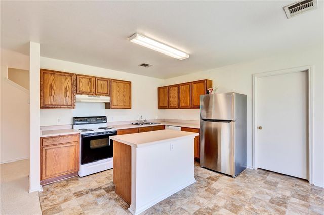 5204 Bahan, Del Valle, TX 78617