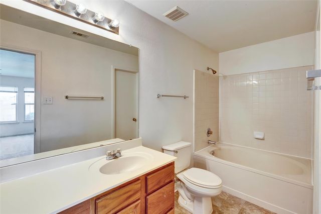 5204 Bahan, Del Valle, TX 78617
