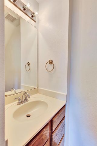 5204 Bahan, Del Valle, TX 78617