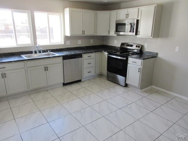 1608 Carteret Ave, Pueblo, CO 81004