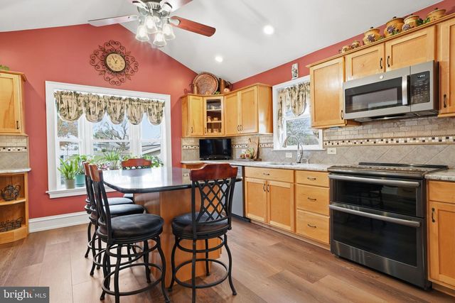 6270 STERLING AVE, Bensalem, PA 19020
