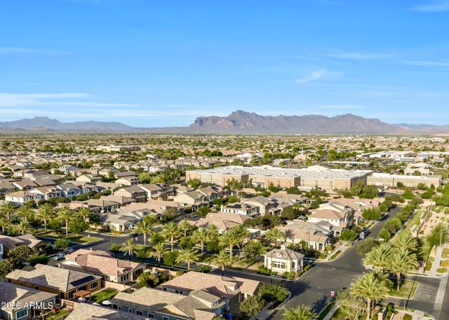 10609 E NARANJA Avenue, Mesa, AZ 85209