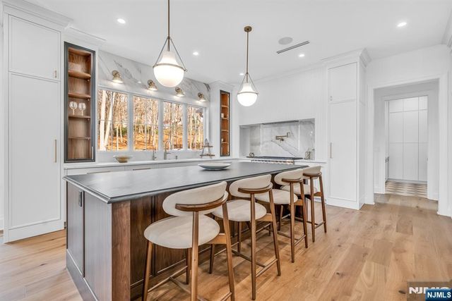 121 Jacquelin Avenue, Ho-ho-kus, NJ 07423