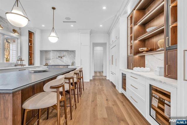 121 Jacquelin Avenue, Ho-ho-kus, NJ 07423