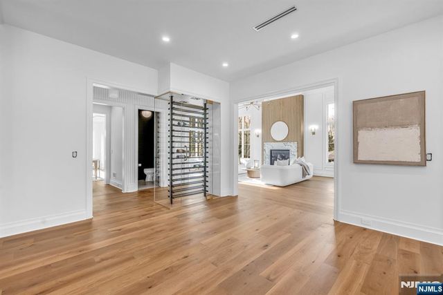 121 Jacquelin Avenue, Ho-ho-kus, NJ 07423