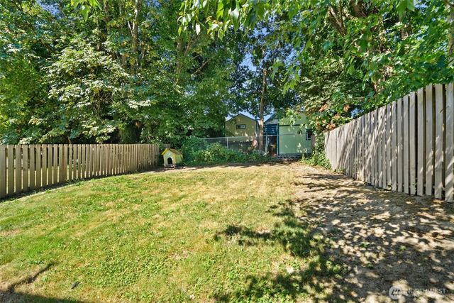 1559 Thompson Drive, Bremerton, WA 98337