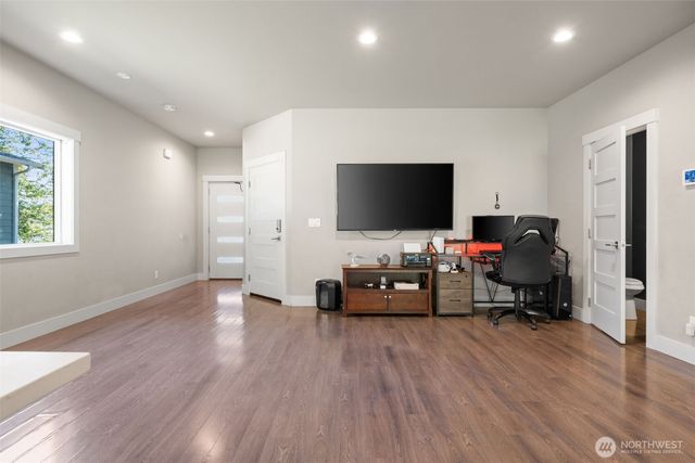 1559 Thompson Drive, Bremerton, WA 98337