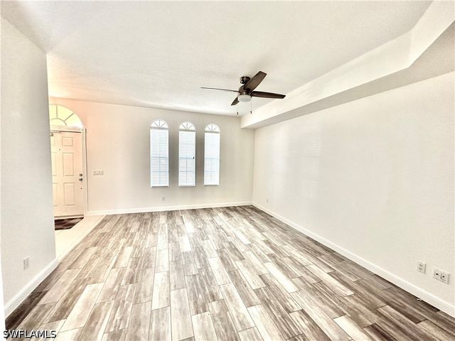 6182 Towncenter CIR, Naples, FL 34119