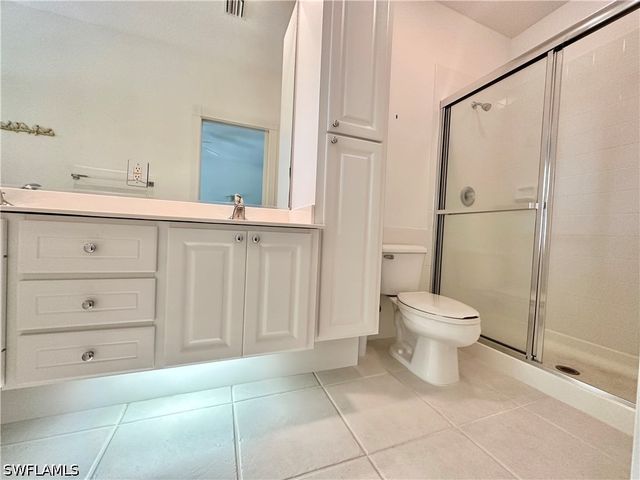 6182 Towncenter CIR, Naples, FL 34119