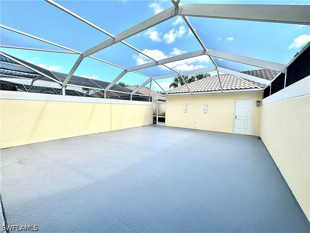 6182 Towncenter CIR, Naples, FL 34119