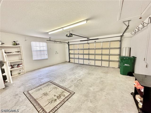 6182 Towncenter CIR, Naples, FL 34119