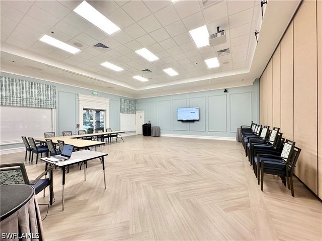 6182 Towncenter CIR, Naples, FL 34119