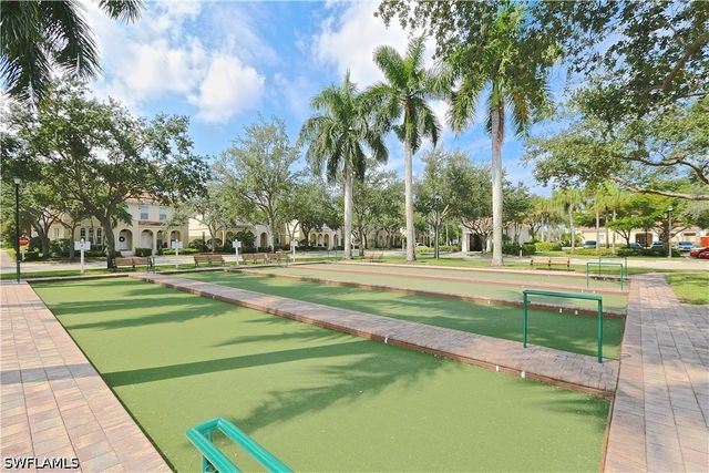 6182 Towncenter CIR, Naples, FL 34119