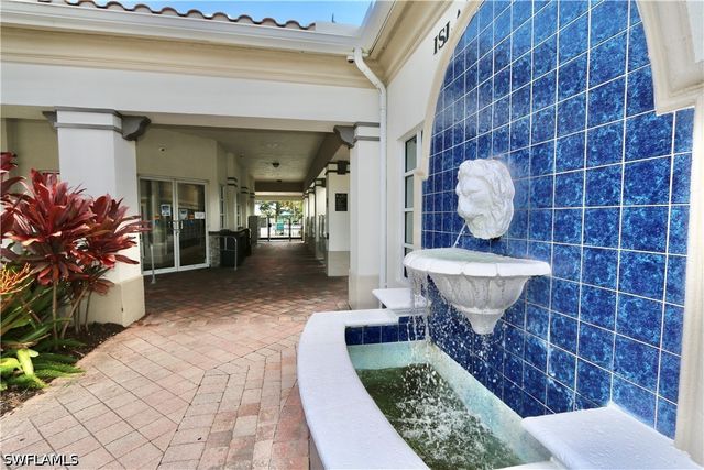 6182 Towncenter CIR, Naples, FL 34119